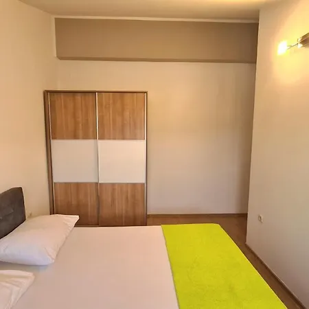 شقة Apartman Maestral 1