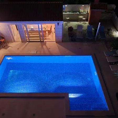 Apartment Maestral *